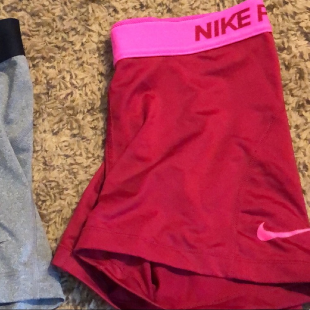 Pink Nike pro